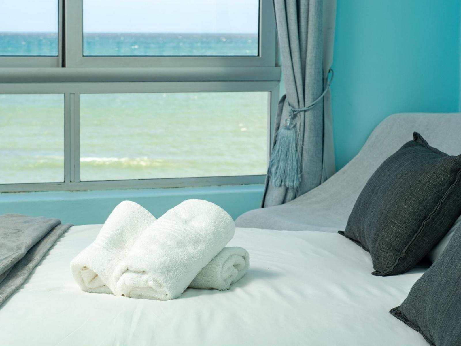 False Bay Inn Strand Rum bild