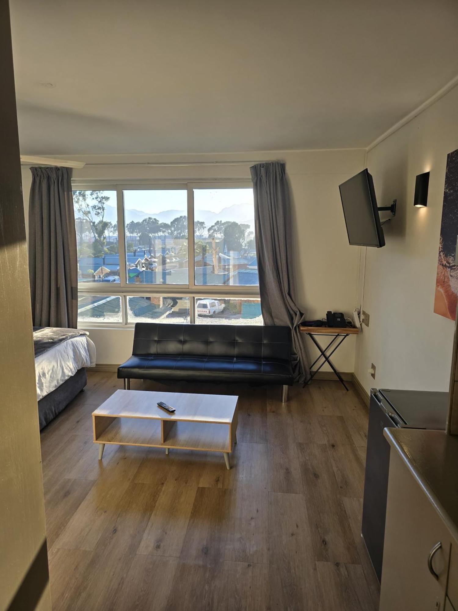 False Bay Inn Strand Exteriör bild